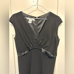 Evan-Picone Black Dress Size 10 Beaded Bust V-Neck
